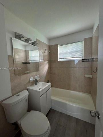 4221 SW 39th St, West Park, FL 33023