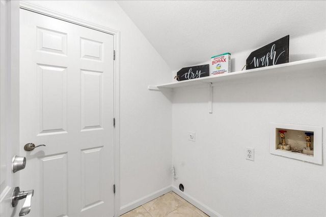 311 Juniper DR, Georgetown, TX 78626