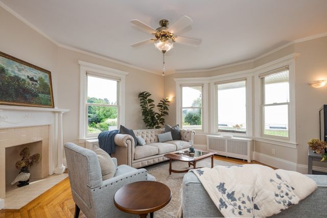 74 Humphrey 1, Swampscott, MA 01907