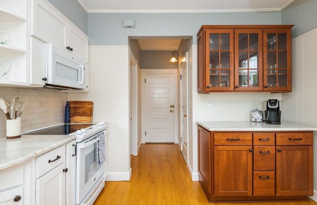 74 Humphrey 1, Swampscott, MA 01907
