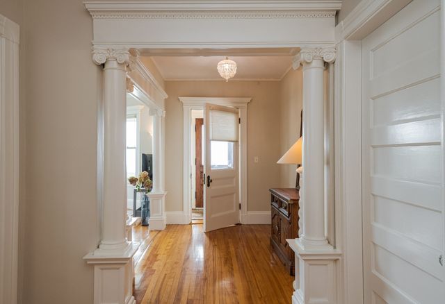 74 Humphrey 1, Swampscott, MA 01907