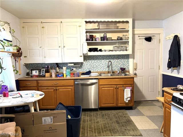 969 Evangeline Road, Cleveland, OH 44110