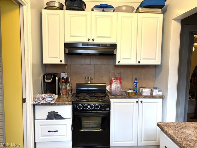 969 Evangeline Road, Cleveland, OH 44110