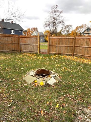 969 Evangeline Road, Cleveland, OH 44110