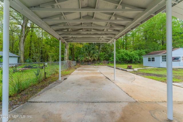 4616 TIMUQUANA Road, Jacksonville, FL 32210