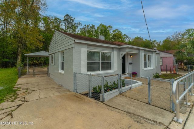 4616 TIMUQUANA Road, Jacksonville, FL 32210