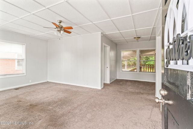 4616 TIMUQUANA Road, Jacksonville, FL 32210