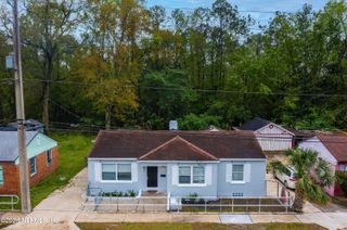 4616 TIMUQUANA Road, Jacksonville, FL 32210