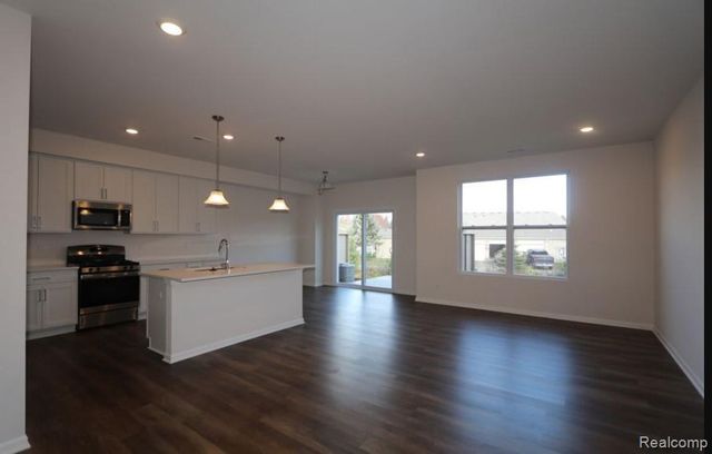8587 Grove Street, Washington, MI 48094