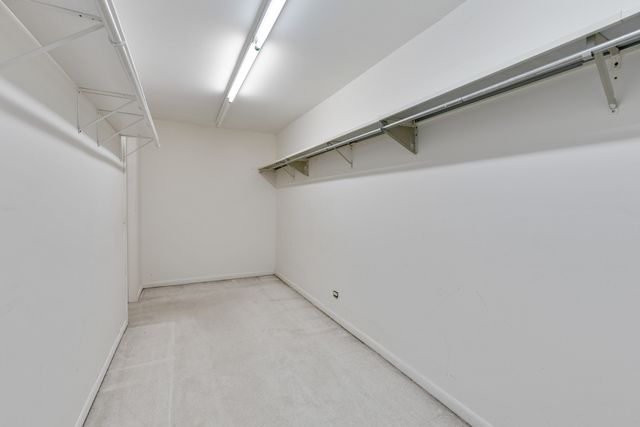 16 E Old Willow Road 202S, Prospect Heights, IL 60070