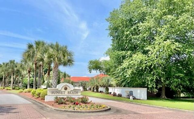 4321 Sunset Beach Boulevard, Niceville, FL 32578