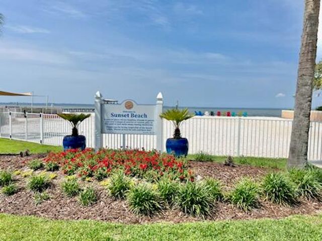 4321 Sunset Beach Boulevard, Niceville, FL 32578