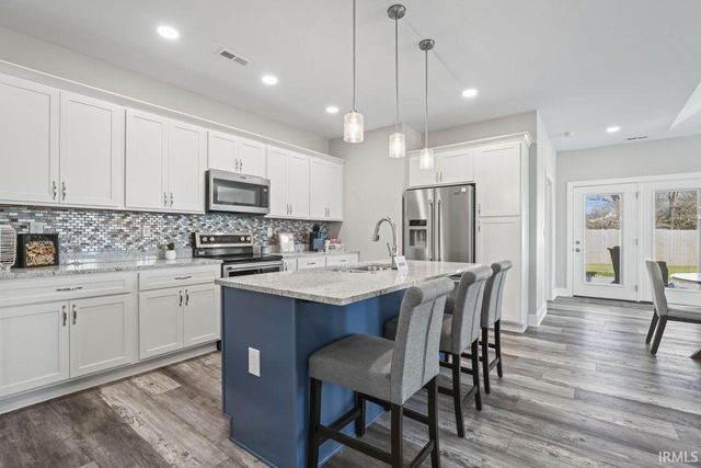 301 Blue River Drive, Knightstown, IN 46148