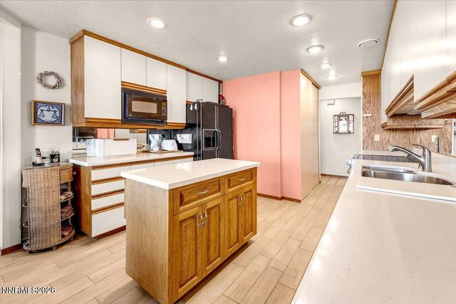 100 Moore Lane, Reno, NV 89509