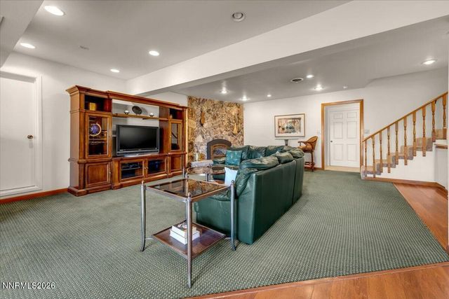 100 Moore Lane, Reno, NV 89509