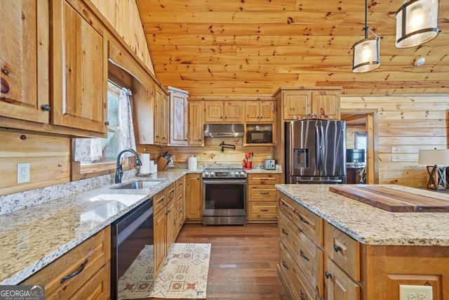 175 Stuart Drive, Mineral Bluff, GA 30559