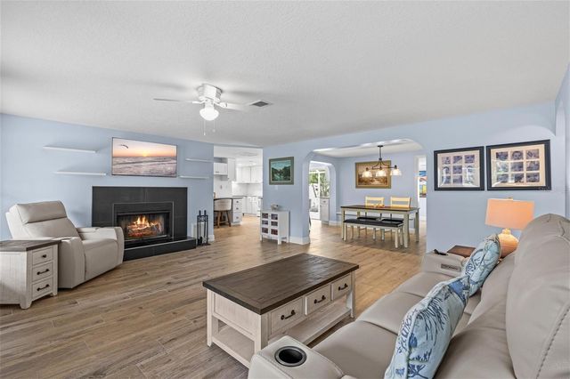 210 WISTERIA ROAD, Venice, FL 34293