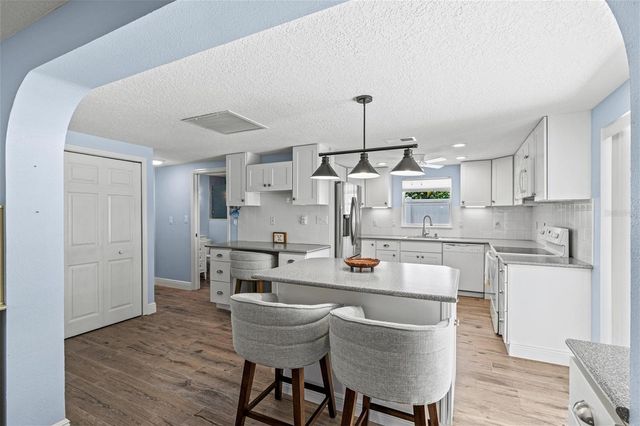 210 WISTERIA ROAD, Venice, FL 34293