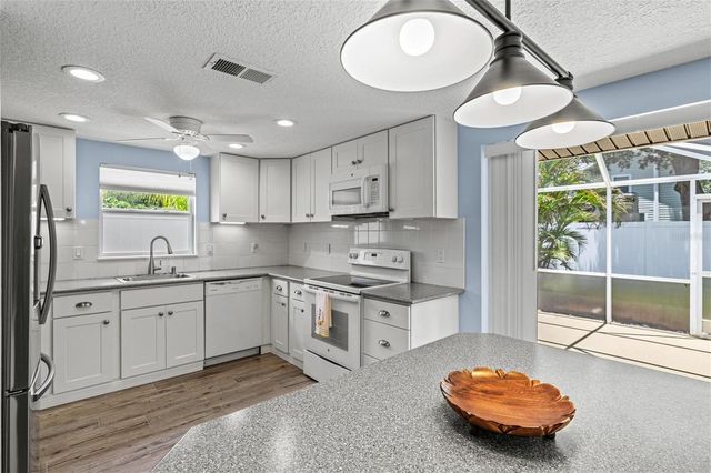 210 WISTERIA ROAD, Venice, FL 34293