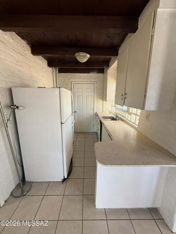 3574 E Bellevue Street, Tucson, AZ 85716