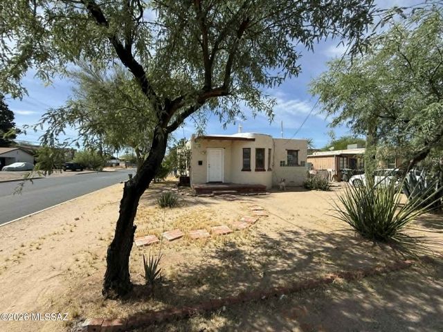 3574 E Bellevue Street, Tucson, AZ 85716