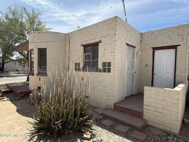 3574 E Bellevue Street, Tucson, AZ 85716