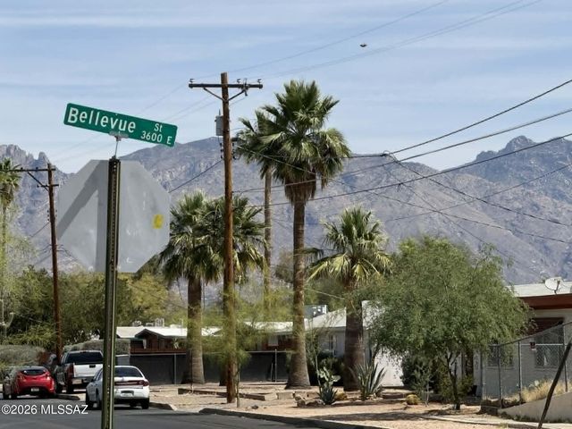 3574 E Bellevue Street, Tucson, AZ 85716