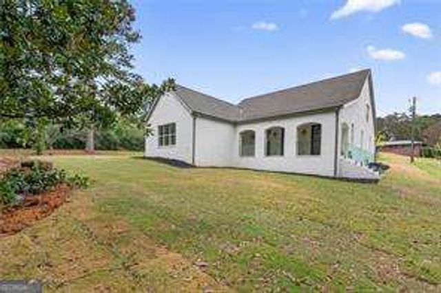 111 Lakeview Drive, Carrollton, GA 30117