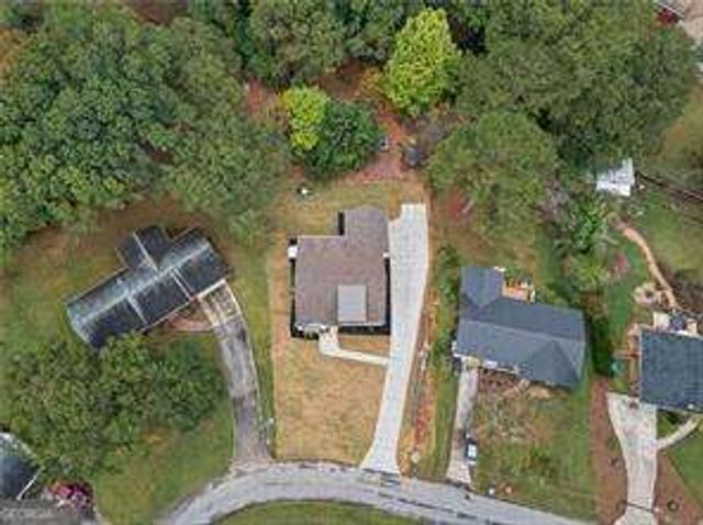 111 Lakeview Drive, Carrollton, GA 30117