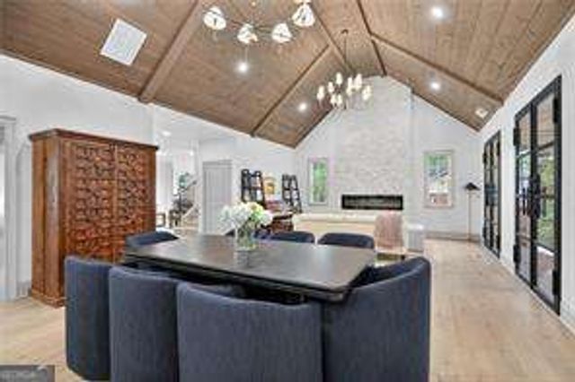 111 Lakeview Drive, Carrollton, GA 30117