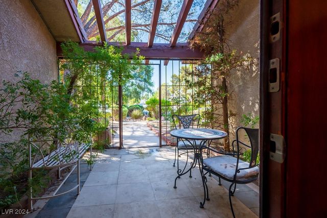 5410 Manteca Circle, Las Vegas, NV 89118