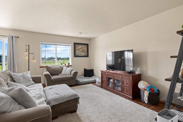 931-933 N Stanley St, Medical Lake, WA 99022