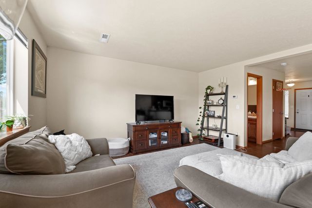 931-933 N Stanley St, Medical Lake, WA 99022