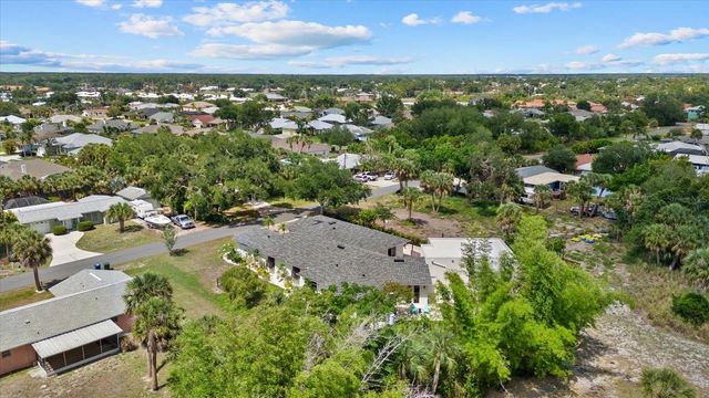 613 INDIANA AVENUE, Nokomis, FL 34275
