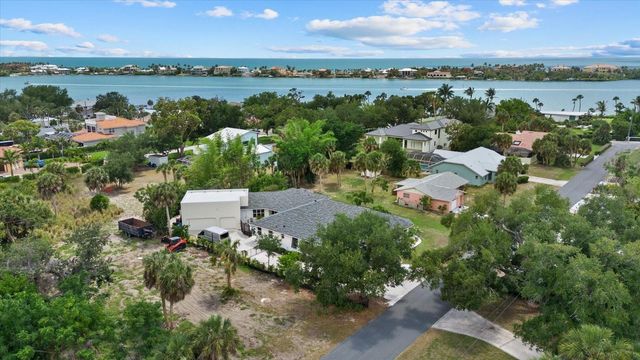 613 INDIANA AVENUE, Nokomis, FL 34275