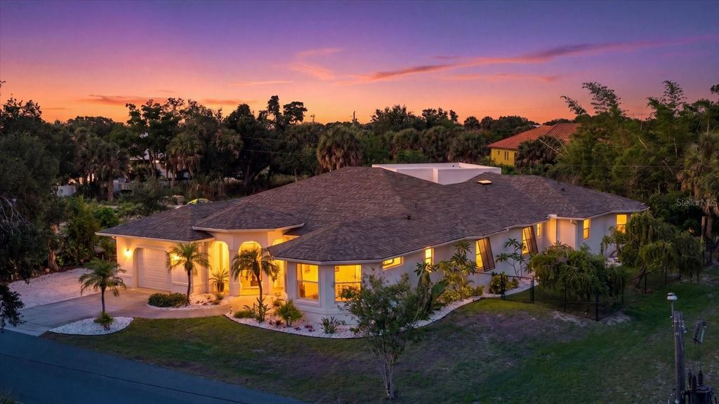 613 INDIANA AVENUE, Nokomis, FL 34275
