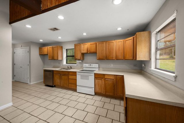 17868 Dogwood Drive, Conroe, TX 77303