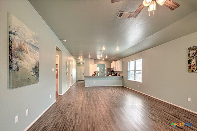 508 Xanadu Drive, Jarrell, TX 76537