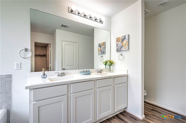508 Xanadu Drive, Jarrell, TX 76537
