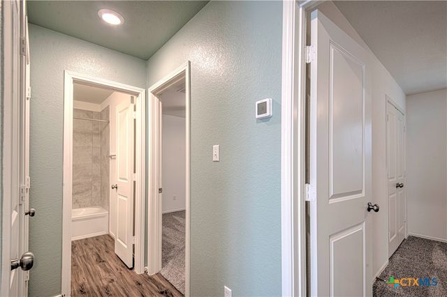 508 Xanadu Drive, Jarrell, TX 76537