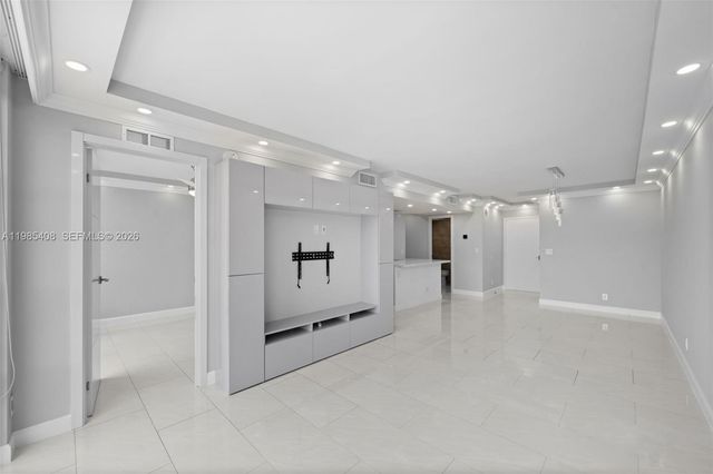 701 Three Islands Blvd 411, Hallandale Beach, FL 33009