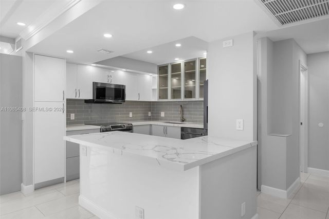 701 Three Islands Blvd 411, Hallandale Beach, FL 33009