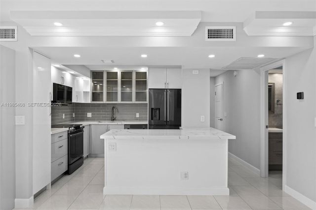 701 Three Islands Blvd 411, Hallandale Beach, FL 33009