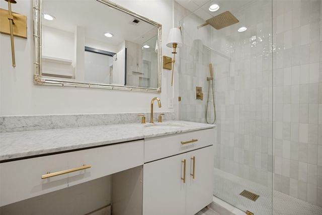 4111 Cole Avenue 32, Dallas, TX 75204