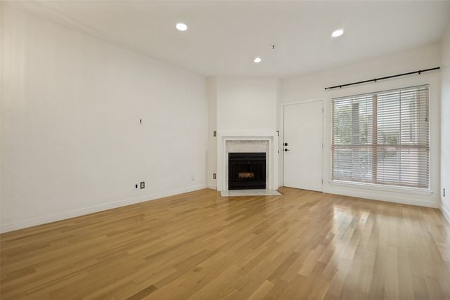 4111 Cole Avenue 32, Dallas, TX 75204