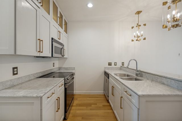 4111 Cole Avenue 32, Dallas, TX 75204