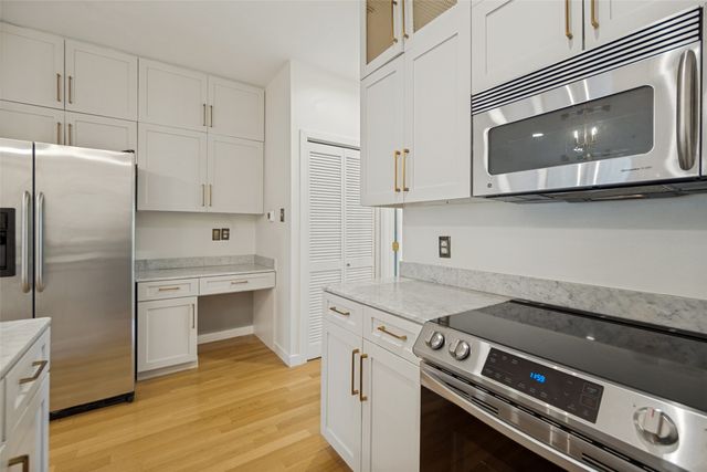 4111 Cole Avenue 32, Dallas, TX 75204