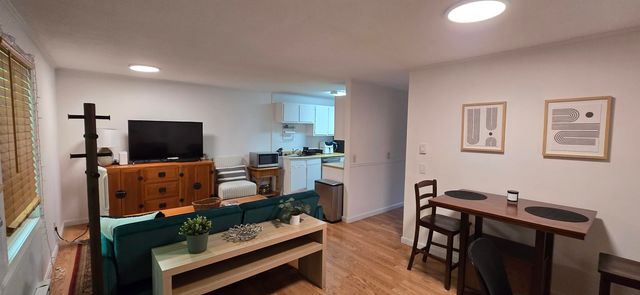 204 Mechanic St Apt 22, Lebanon, NH 03766
