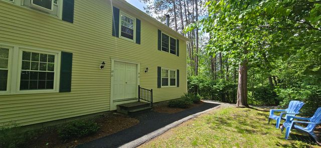 204 Mechanic St Apt 22, Lebanon, NH 03766