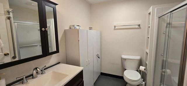 204 Mechanic St Apt 22, Lebanon, NH 03766